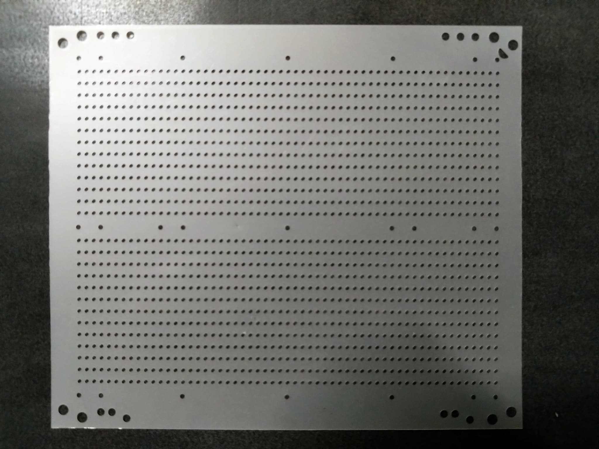 打ち抜き基盤サンプル